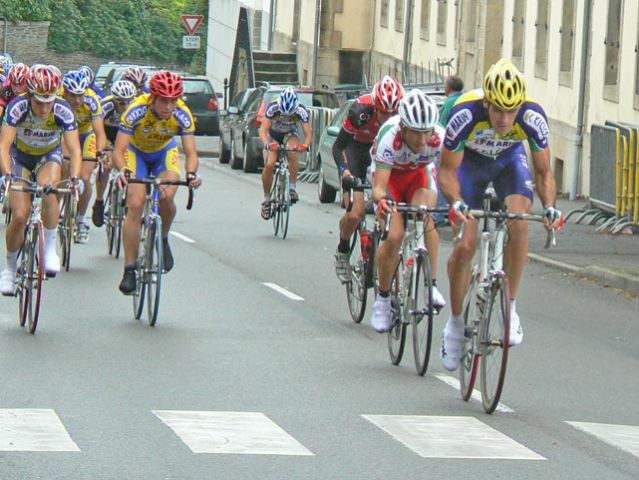 ../Images/peloton2.jpg